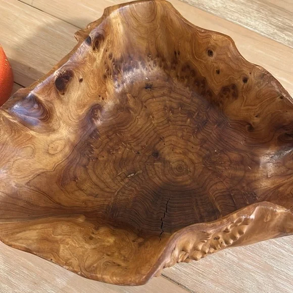 Stunning Burlwood Birdseye Wooden Bowl Vintage 12.5” long 10” wide 4” tall - Picture 5 of 6